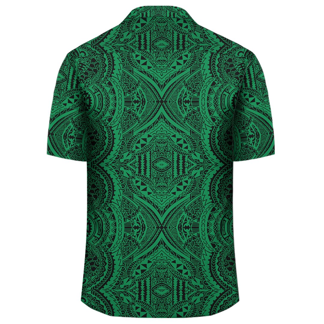 Grünes Hawaiihemd mit polynesischer Symmetrie