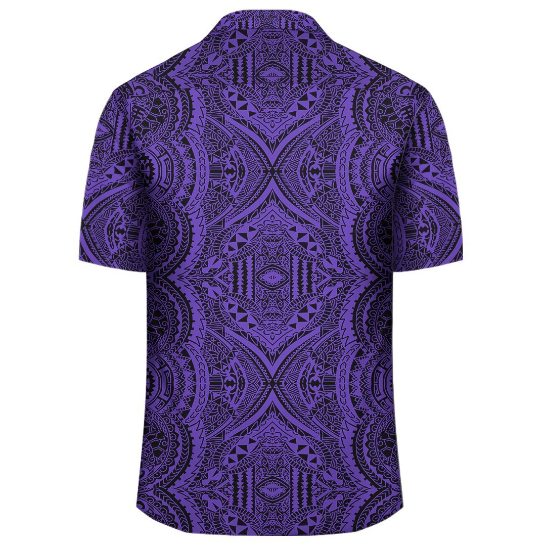 Violettes Hawaiihemd mit polynesischer Symmetrie