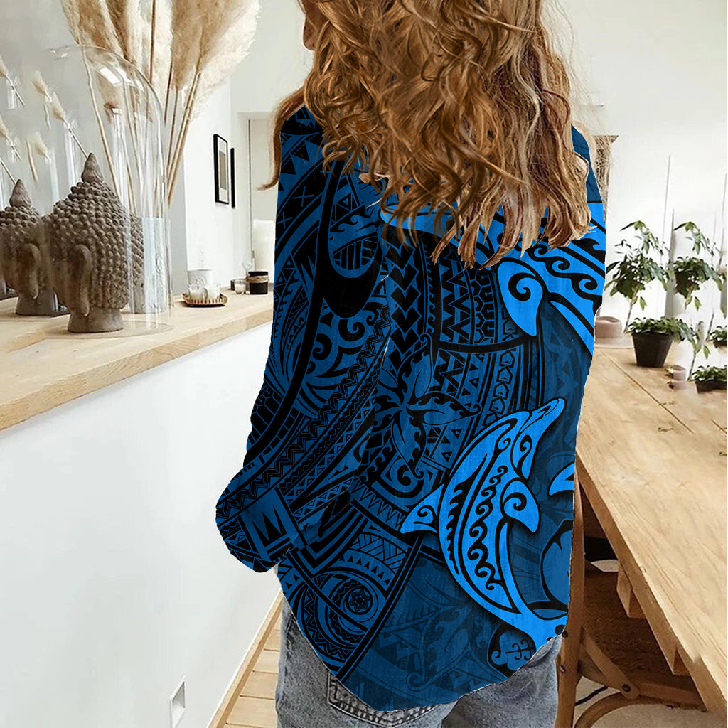 Polynesisches Delfin-Valentinstag-Frauen-Freizeithemd mit Hibiskus und Tribal-Tattoo, Blau, Stil LT03