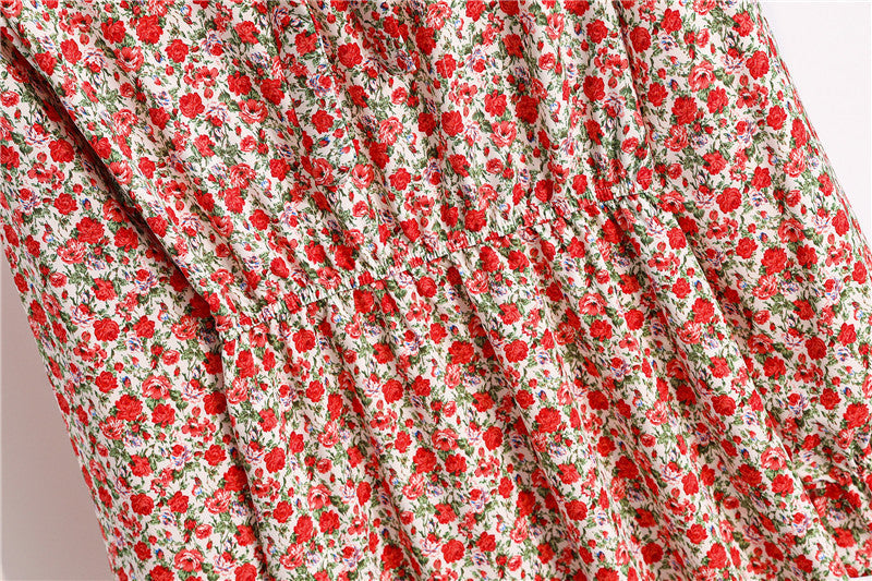 Kleid mit Blumendruck, elastische Taille, Bandkragen