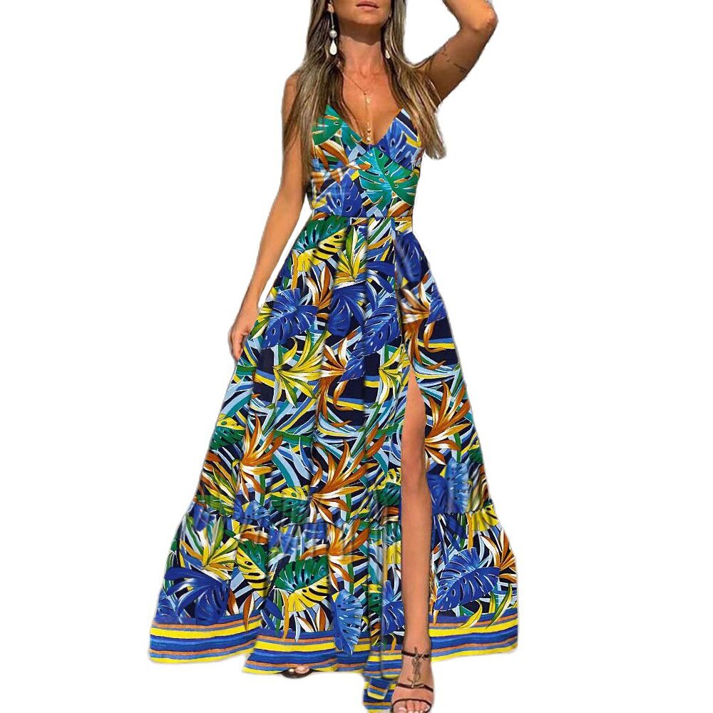 Langes Schlitzkleid mit Blumen und Blättern