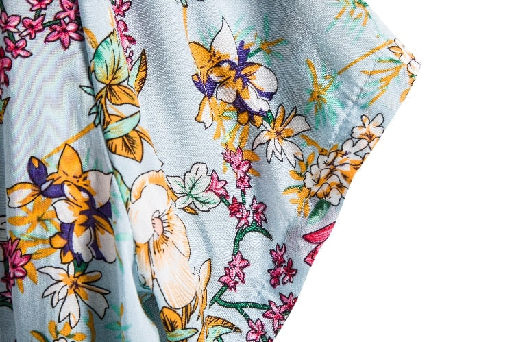 Hawaii-Shirt mit tropischer Flora