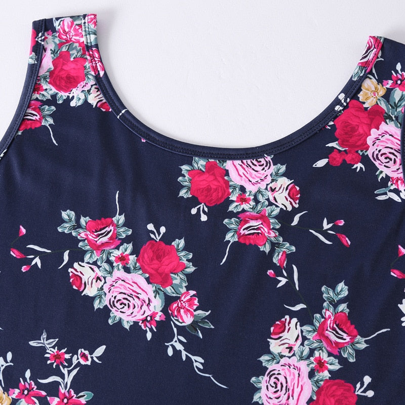 Kurzes rosa-blaues Blumenkleid <br> Übergrößen