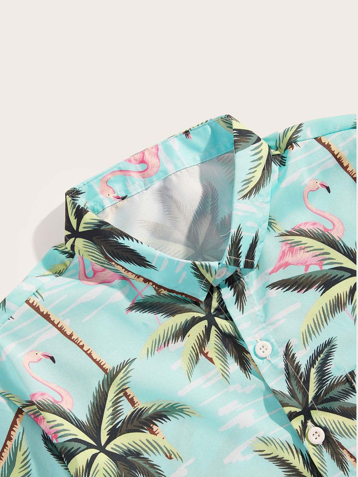Blaues Hawaiihemd mit Palmen und Flamingo
