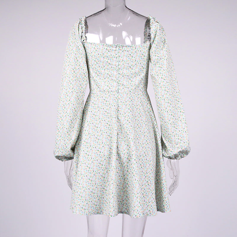 Kurzes Blumenkleid mit Balkonen