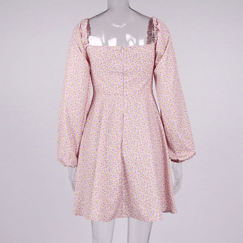 Kurzes Blumenkleid mit Balkonen