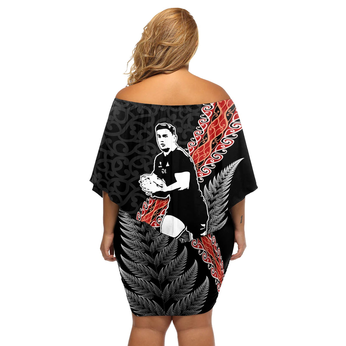 Neuseeländisches Maori-Rugbyspieler-Schulterfreies kurzes Kleid mit blumen Maori und Silberfarn Halbstil LT03