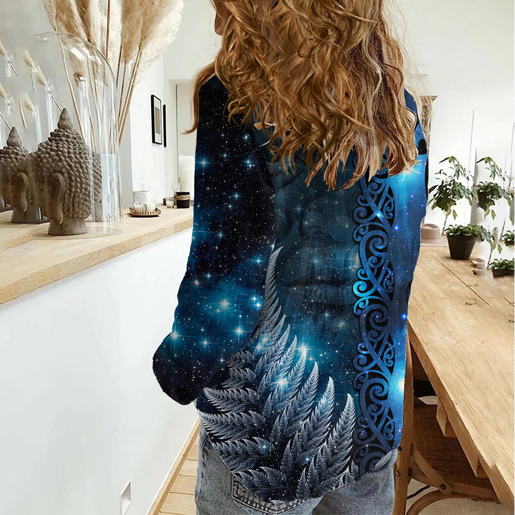 Neuseeland Matariki Damen Freizeithemd Das Stammes-Maori-Gesicht und der silberne Farn LT03