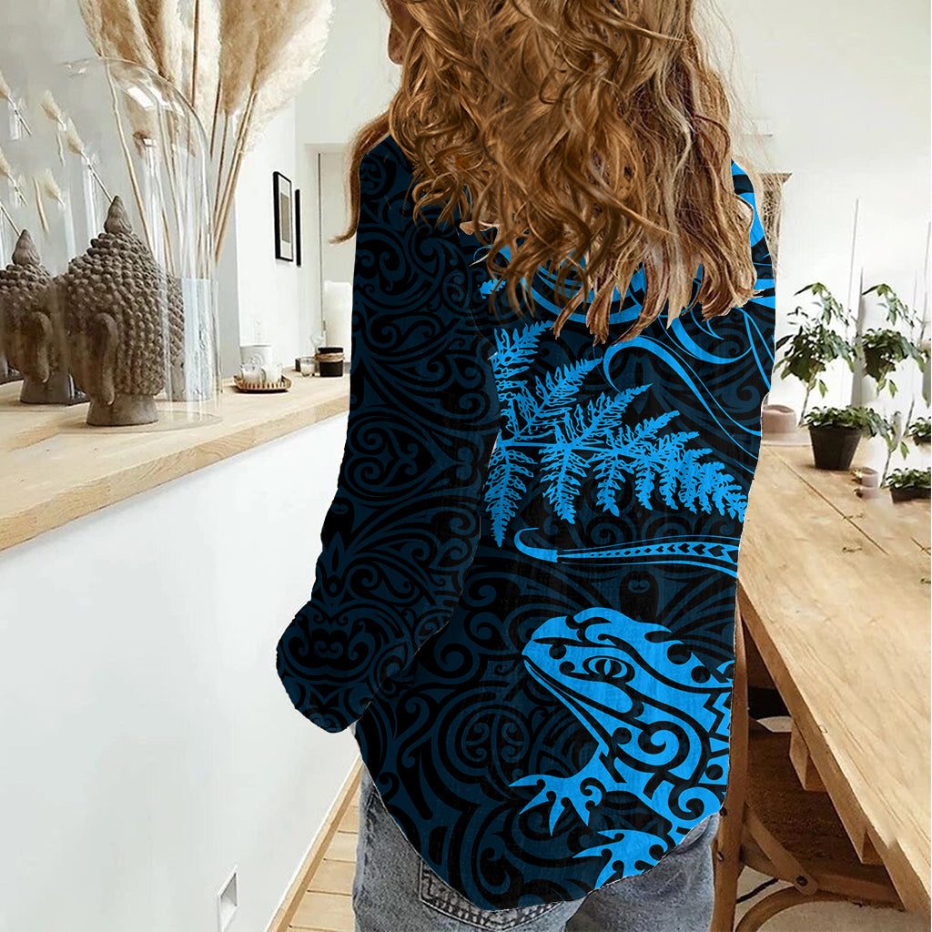 Neuseeland Tuatara Tribal Tattoo Frauen Casual Shirt Silber Farn und Maori Muster Blau Farbe LT03