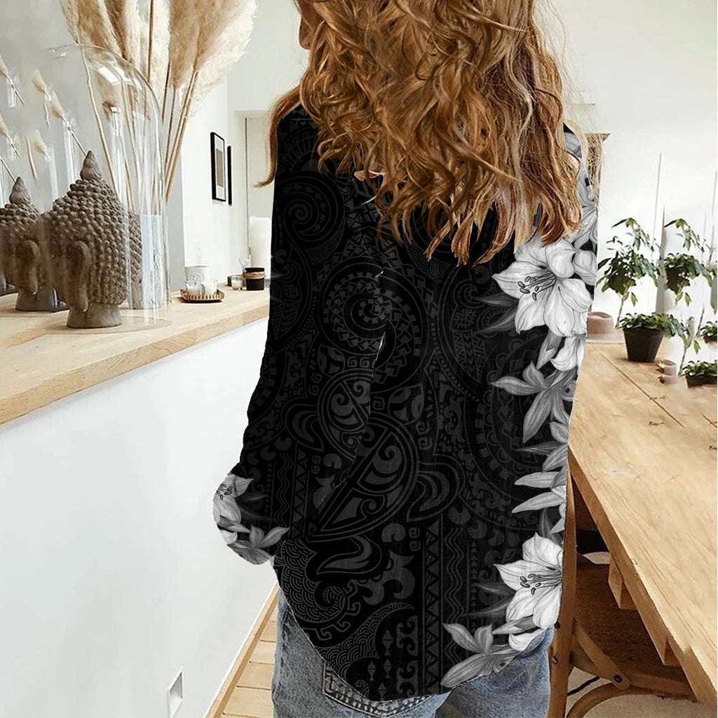 Hawaii Tropische Blätter und Blumen Frauen Casual Shirt Tribal Polynesian Muster Schwarz Weiß Stil LT03