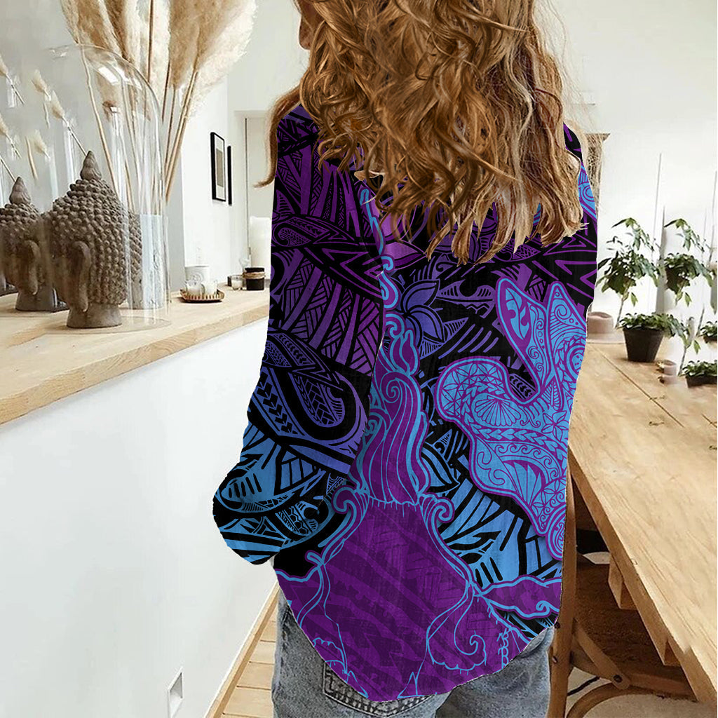 Hawaiianischer Vulkan und Hai Damen Freizeithemd Polynesisches und Hibiskus Muster Violett Farbverlauf LT03