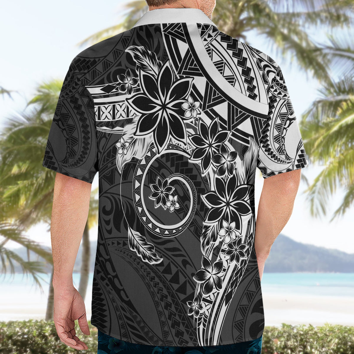 Polynesisches Muster mit Plumeria-Blumen Hawaiihemd Schwarz LT05