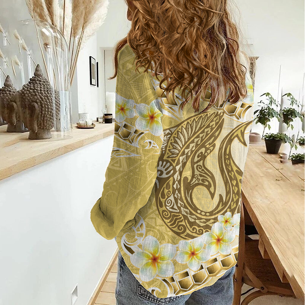 Gold Hawaii Hai Tattoo Damen Casual Shirt Frangipani mit polynesischer Pastell Version LT14